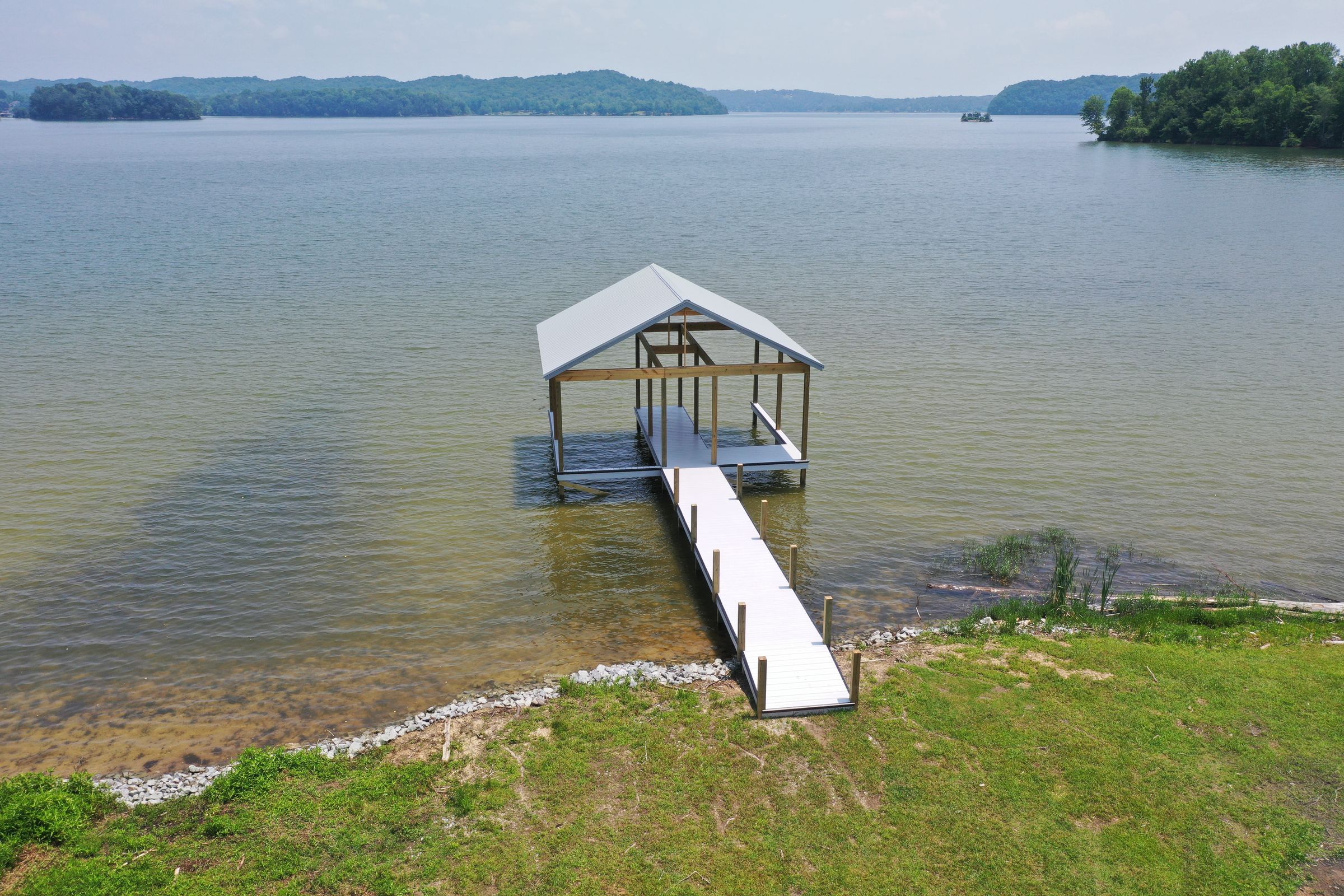 Custom dock builder on Lake Ocoee — Blue Horizon Docks and Decks