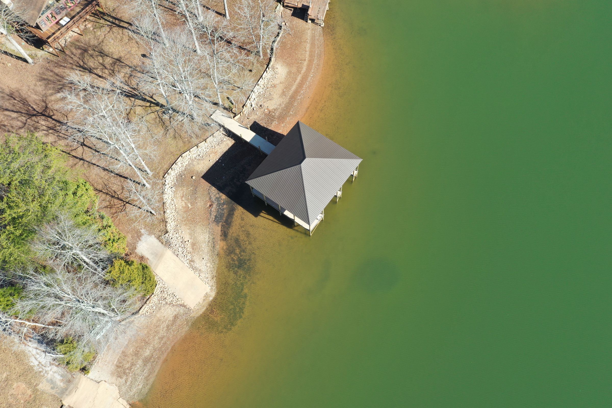 Custom dock builder on Watts Bar Lake — Blue Horizon Docks and Decks